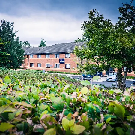 Travelodge Dublin Airport North 'swords' فندق 3*