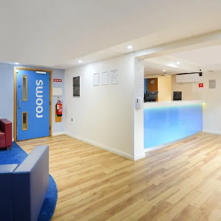 Travelodge Dublin Airport North 'swords' فندق