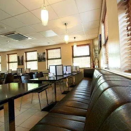 Travelodge Dublin Airport North 'swords' فندق