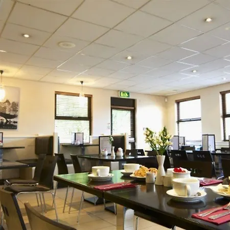 Travelodge Dublin Airport North 'swords' فندق 3*