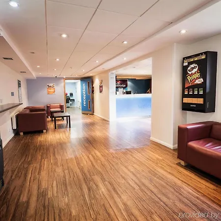 Travelodge Dublin Airport North 'swords' 3*