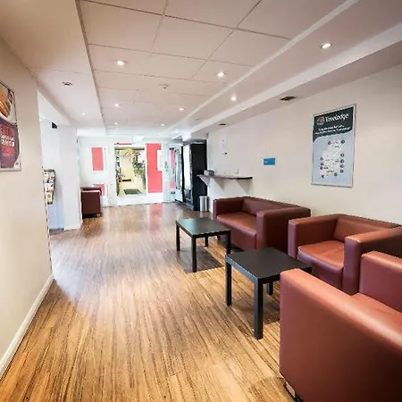 فندق Travelodge Dublin Airport North 'swords' 3*