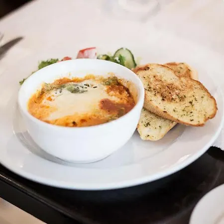 Travelodge Dublin Airport North 'swords' فندق