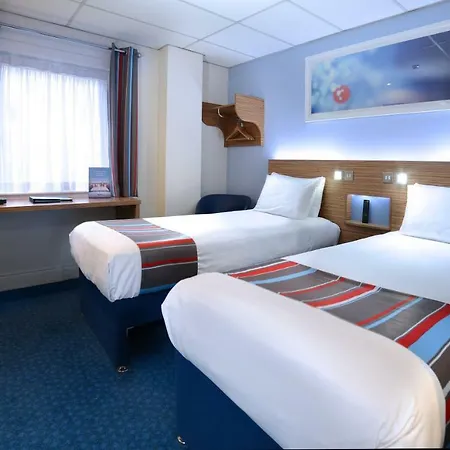 Travelodge Dublin Airport North 'swords' 3* 스워드