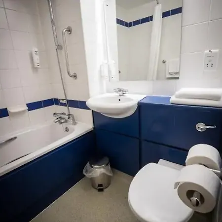 فندق Travelodge Dublin Airport North 'swords' سوردْسْ